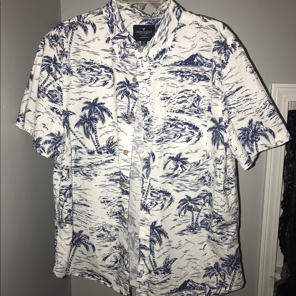 American Eagle button up
